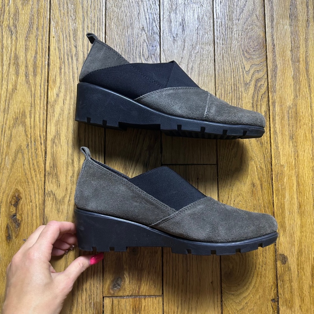 The FLEXX Gray Suede Wedge Loafers Elastic Strap Slip On Shoes 7.5 EU 38.5